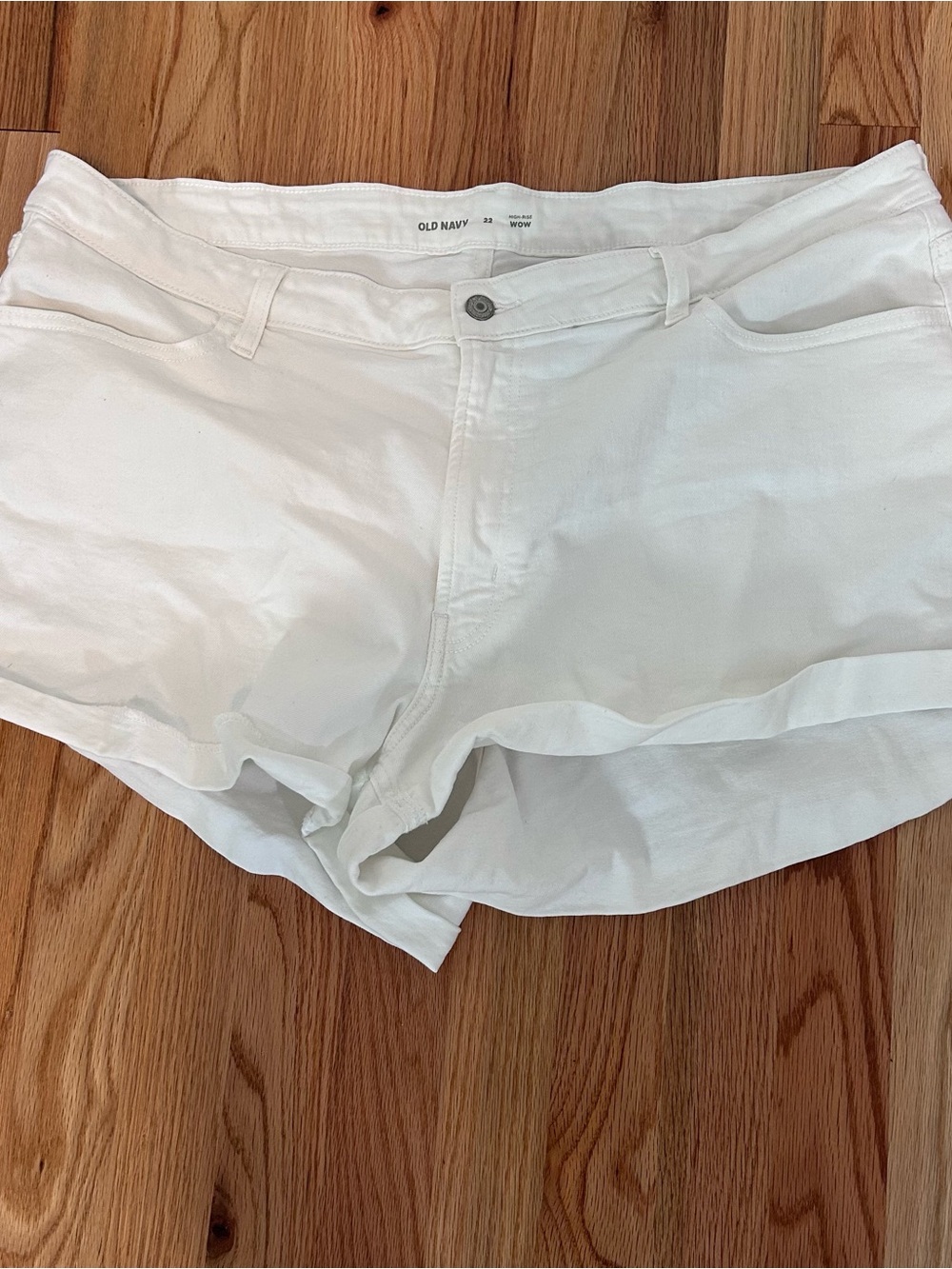Old Navy White Denim WOW stretch shorts 3” inseam
